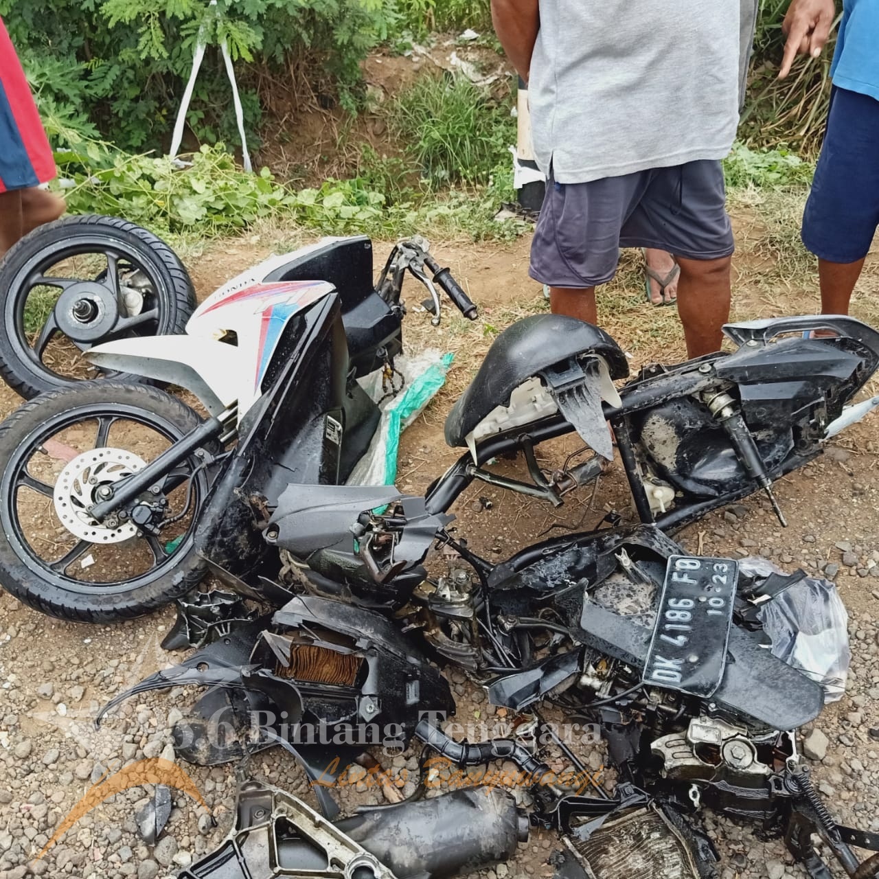 Kondisi kendaraan korban kecelakaan di Wongsorejo Banyuwangi. (Foto. Iptu ARDHI)
