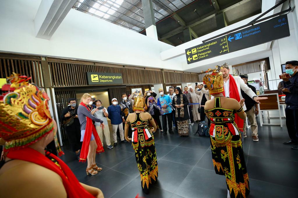 Tim asesor Unesco Global Geopark (UGG) tiba di Bandara Banyuwangi. (Foto. Fareh Hariyanto - RBT)