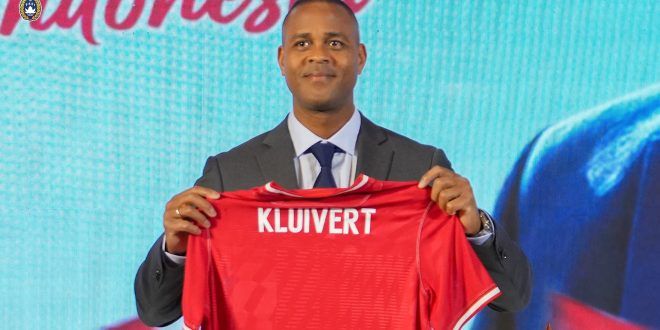 Pelatih Timnas Indonesia, Patrick Kluivert saat dikenalkan secara resmi oleh PSSI sebagai pengganti Shin Tae-yong. (Foto. Akun X PSSI)