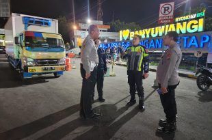 Ketapang Masih Lumpuh, Polretsa Banyuwangi Terjukan Kekuatan Penuh Atasi Kepadatan