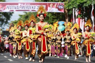 Keragaman Budaya Nusantara Tampil Dalam Karnaval Kebangsaan Banyuwangi