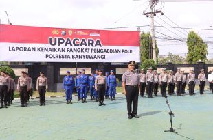 Polresta Banyuwangi Berikan Kenaikan Pangkat Pengabdian Atas Dedikasi dan Loyalitas Anggota