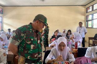Gembira, Senang dan Bahagia Siswa Siswi Menerima Makan Bergizi Gratis