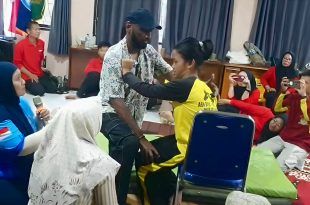 Perkins International Latih Guru dan Orang Tua ABK Banyuwangi Teknik Fisioterapi