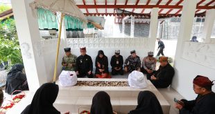Jaga Tradisi, Lanjutkan Estafet: Bupati Ipuk Ziarah ke Makam Pendahulu di Hari Jadi Banyuwangi ke-254